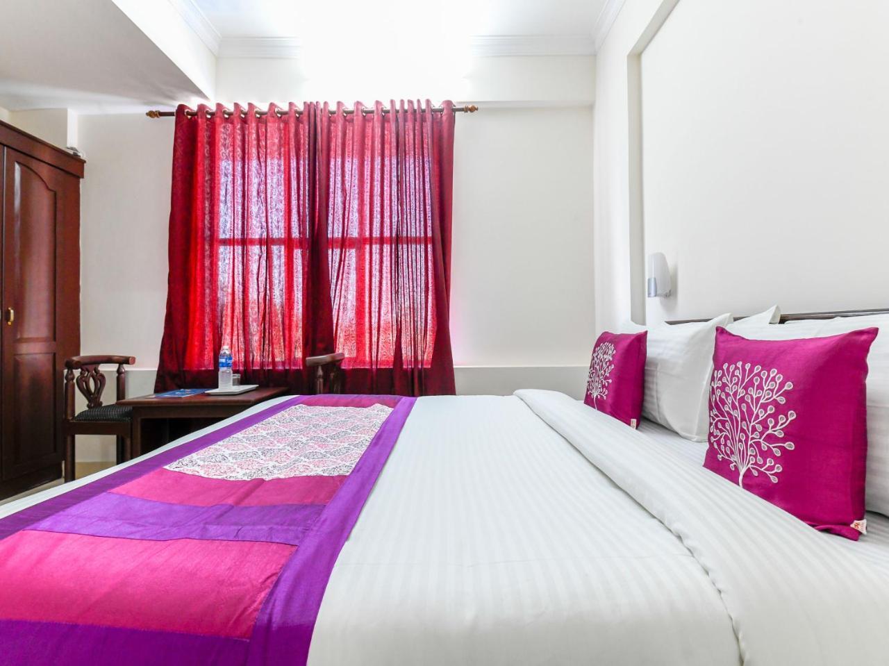 Oyo 11309 Hotel Green Land Residency Kochi Ngoại thất bức ảnh
