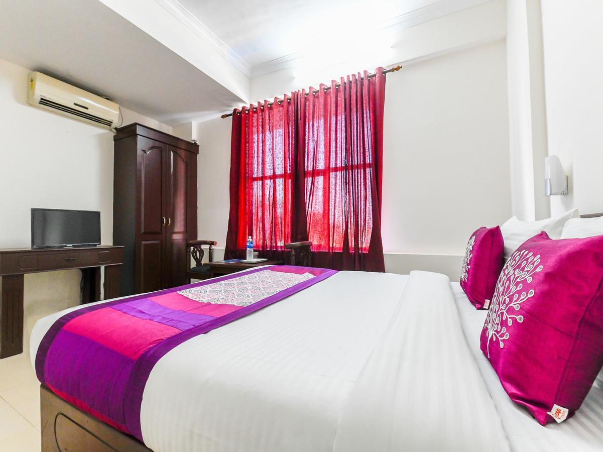 Oyo 11309 Hotel Green Land Residency Kochi Ngoại thất bức ảnh