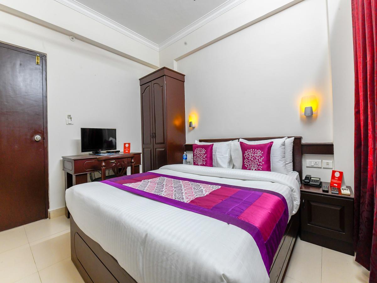 Oyo 11309 Hotel Green Land Residency Kochi Ngoại thất bức ảnh